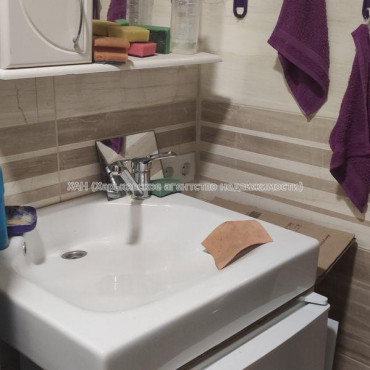 Продам квартиру, Одесская ул. , 1 кім., 25 м², капитальный ремонт 