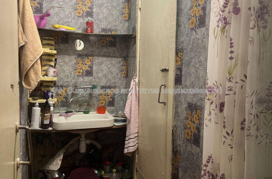 Продам квартиру, Кошкина ул. , 1  ком., 12 м², капитальный ремонт 