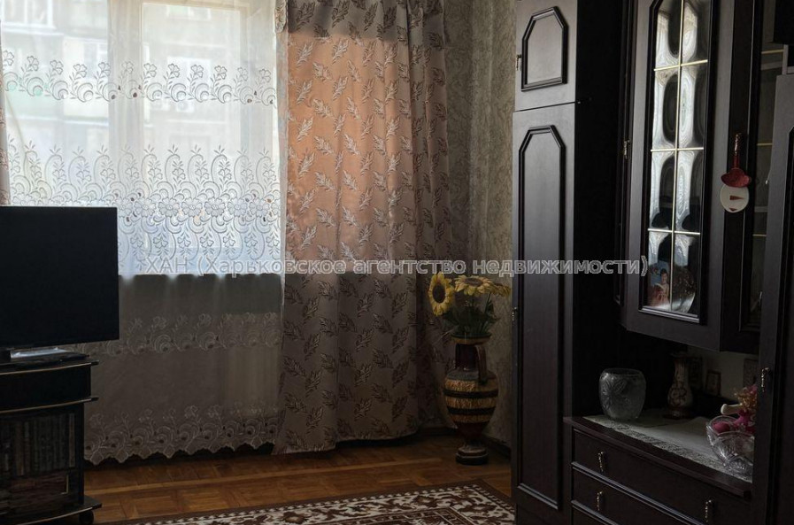 Продам квартиру, Байрона пр-т , 2  ком., 44 м², советский ремонт 