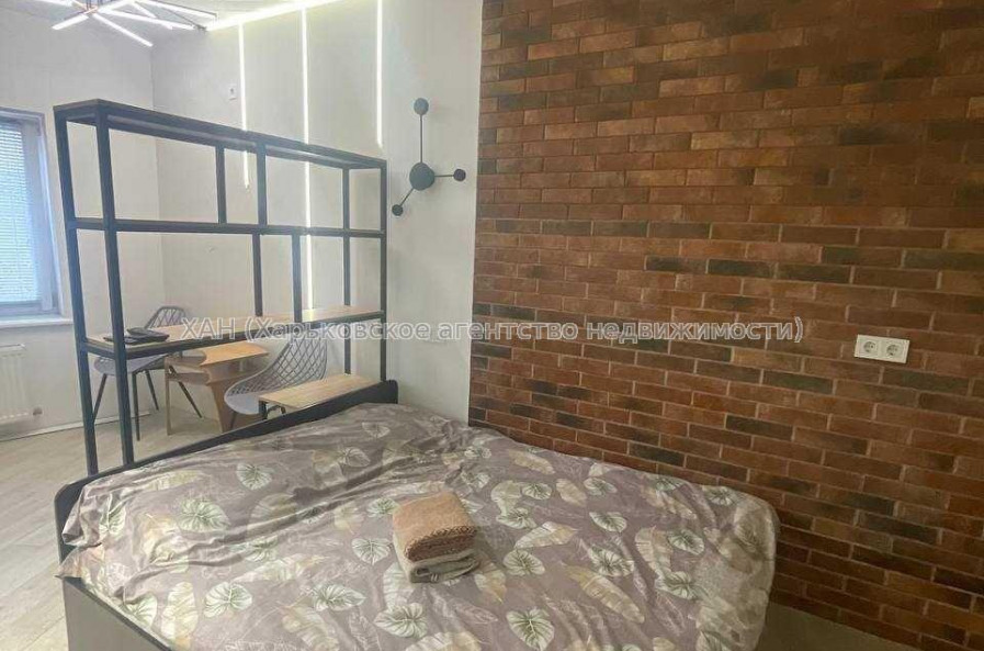 Сдам квартиру, Хмельницкого Богдана ул. , 1  ком., 33 м², авторский дизайн 