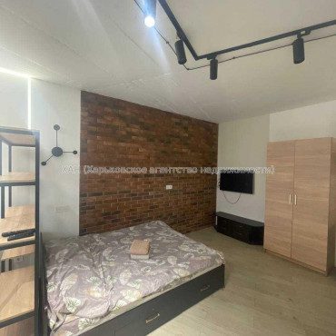 Сдам квартиру, Хмельницкого Богдана ул. , 1  ком., 33 м², авторский дизайн 