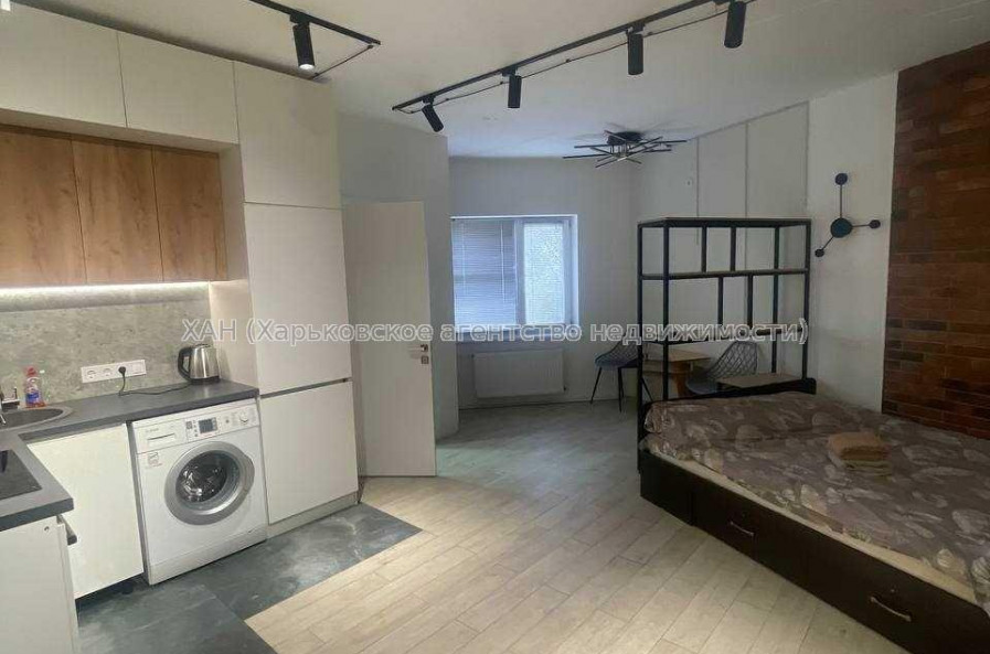 Сдам квартиру, Хмельницкого Богдана ул. , 1  ком., 33 м², авторский дизайн 