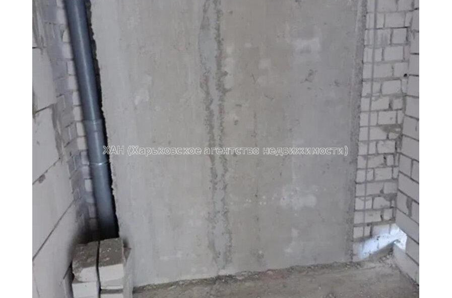 Продам квартиру, Мира ул. , 1 кім., 35 м², без внутренних работ 