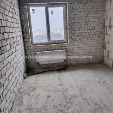 Продам квартиру, Мира ул. , 1 кім., 35 м², без внутренних работ 