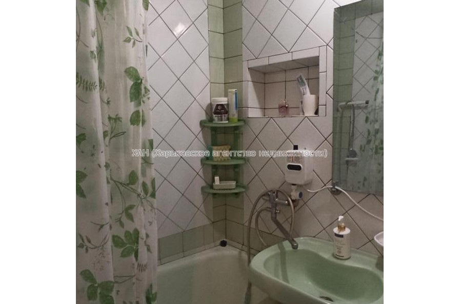 Продам квартиру, 23 Августа ул. , 1 кім., 28 м², косметический ремонт 