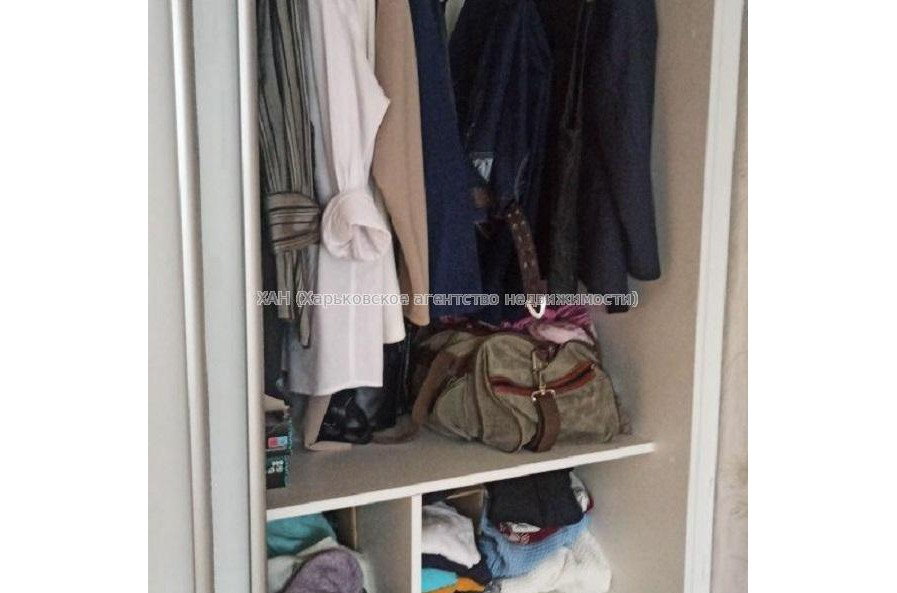 Продам квартиру, 23 Августа ул. , 1 кім., 28 м², косметический ремонт 