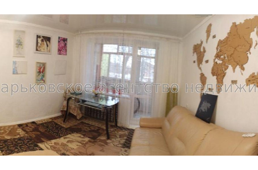 Продам квартиру, 23 Августа ул. , 1 кім., 28 м², косметический ремонт 