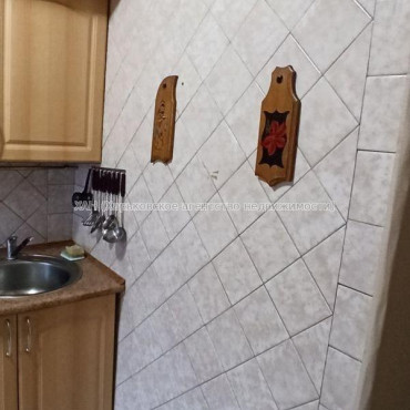 Продам квартиру, 23 Августа ул. , 1 кім., 28 м², косметический ремонт 