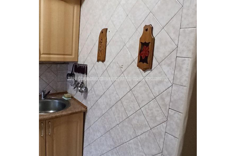 Продам квартиру, 23 Августа ул. , 1 кім., 28 м², косметический ремонт 