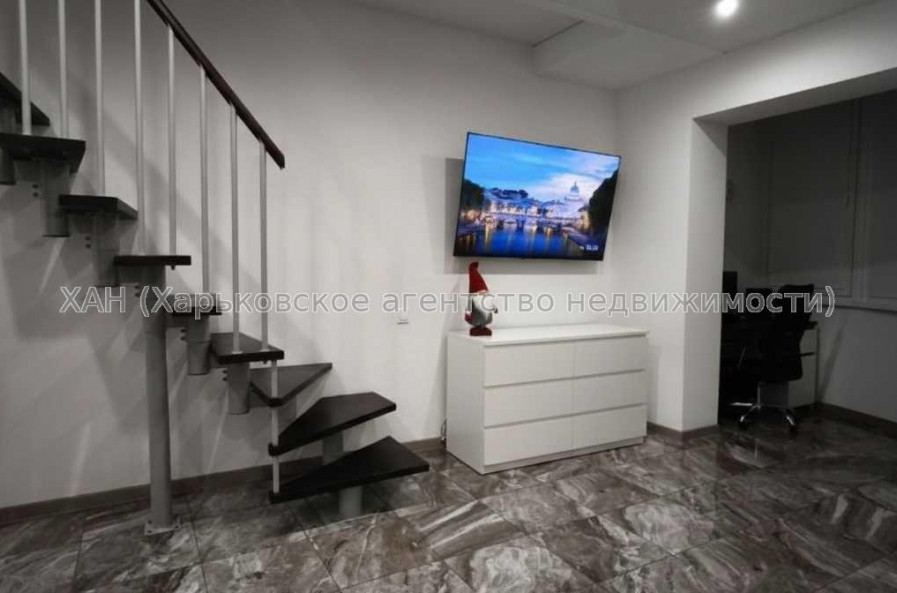 Продам квартиру, Пискуновский пер. , 3  ком., 82 м², авторский дизайн 