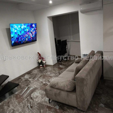 Продам квартиру, Пискуновский пер. , 3  ком., 82 м², авторский дизайн 