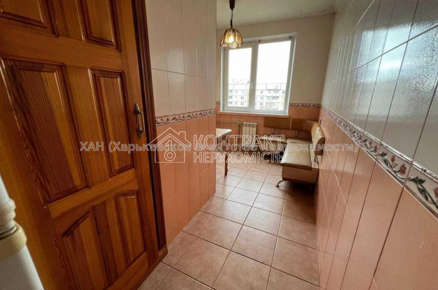 Продам квартиру, Бучмы ул. , 20 , 2 кім., 45 м², косметический ремонт 