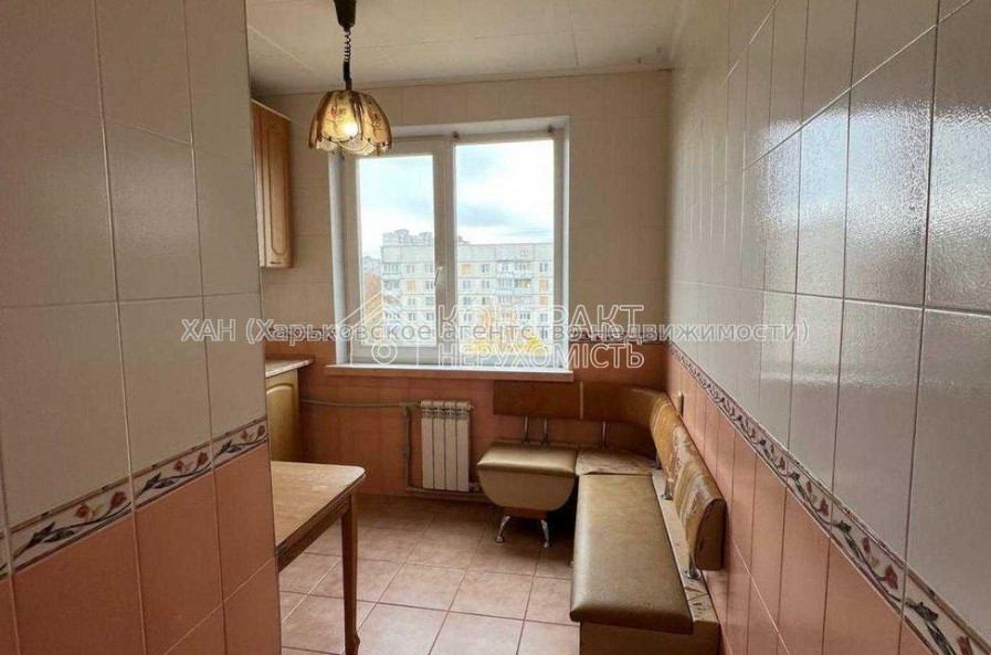 Продам квартиру, Бучмы ул. , 20 , 2 кім., 45 м², косметический ремонт 