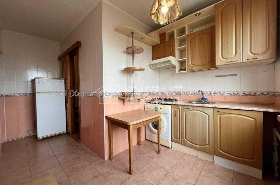 Продам квартиру, Бучмы ул. , 20 , 2 кім., 45 м², косметический ремонт 