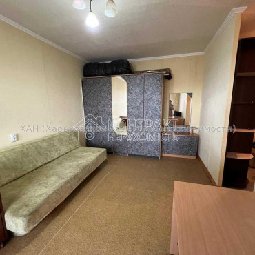 Продам квартиру, Бучмы ул. , 20 , 2 кім., 45 м², косметический ремонт 