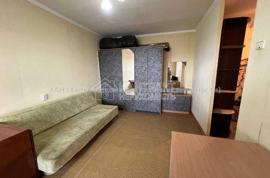 Продам квартиру, Бучмы ул. , 20 , 2 кім., 45 м², косметический ремонт 