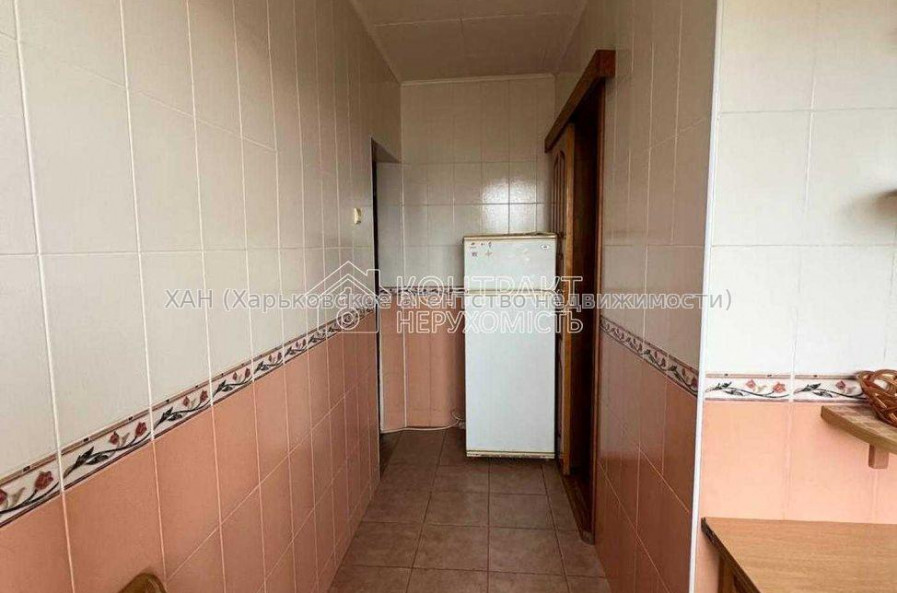 Продам квартиру, Бучмы ул. , 20 , 2 кім., 45 м², косметический ремонт 