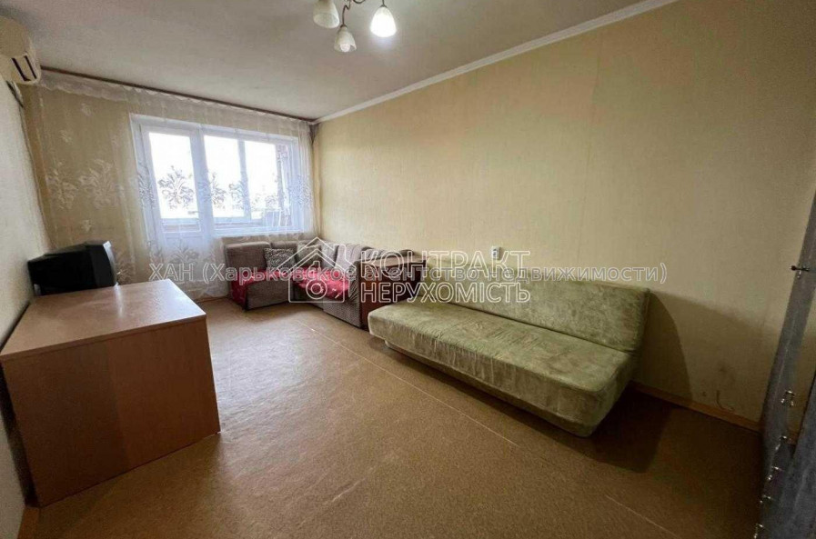 Продам квартиру, Бучмы ул. , 20 , 2 кім., 45 м², косметический ремонт 