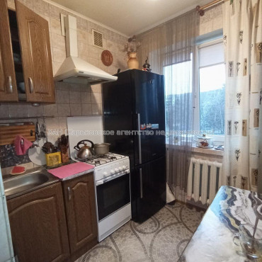Продам квартиру, Петра Григоренко пр-т , 2  ком., 47 м², косметический ремонт 