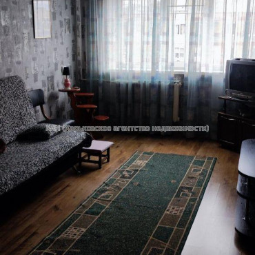 Продам квартиру, Петра Григоренко пр-т , 2  ком., 47 м², косметический ремонт 