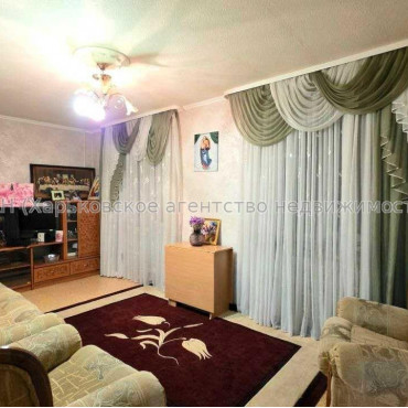 Продам квартиру, Натальи Ужвий ул. , 90 , 2  ком., 50 м², косметический ремонт 