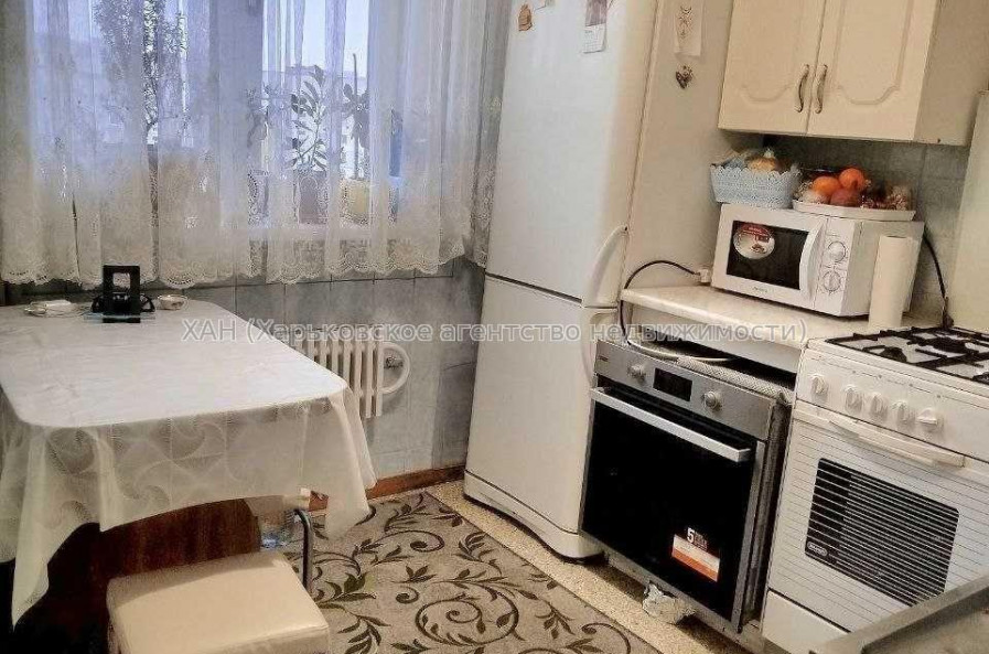 Продам квартиру, Натальи Ужвий ул. , 90 , 2  ком., 50 м², косметический ремонт 