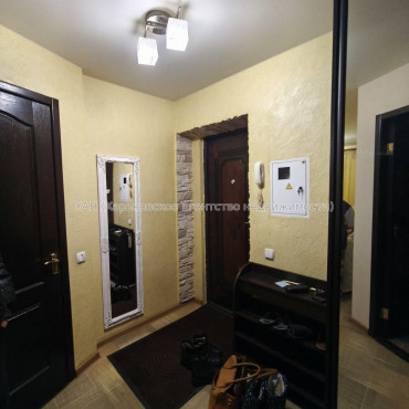 Продам квартиру, Шариковая ул. , 2 кім., 50 м², капитальный ремонт 