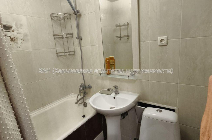 Продам квартиру, Шариковая ул. , 2 кім., 50 м², капитальный ремонт 