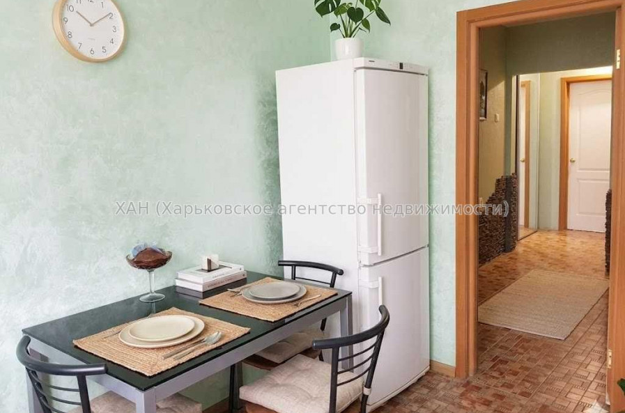 Продам квартиру, Александровский просп. , 2 кім., 65 м², капитальный ремонт 