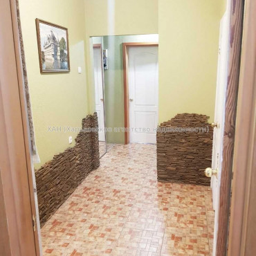 Продам квартиру, Александровский просп. , 2 кім., 65 м², капитальный ремонт 
