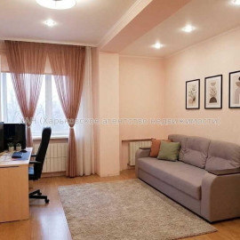 Продам квартиру, Александровский просп. , 2  ком., 65 м², капитальный ремонт