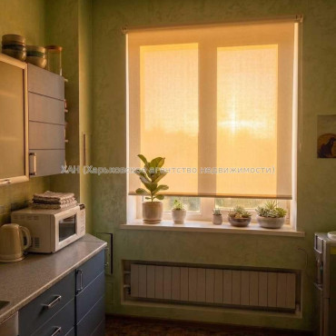 Продам квартиру, Александровский просп. , 2 кім., 65 м², капитальный ремонт 