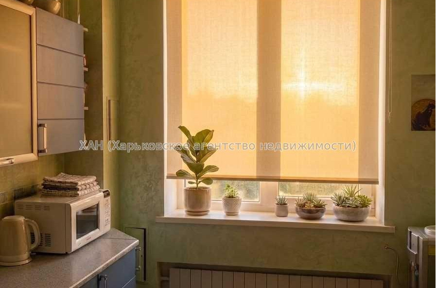 Продам квартиру, Александровский просп. , 2 кім., 65 м², капитальный ремонт 