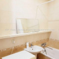 Продам квартиру, Александровский просп. , 2 кім., 65 м², капитальный ремонт 
