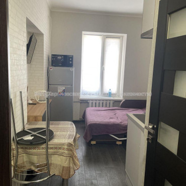 Продам квартиру, Михайлика ул. , 1 кім., 14 м², капитальный ремонт 