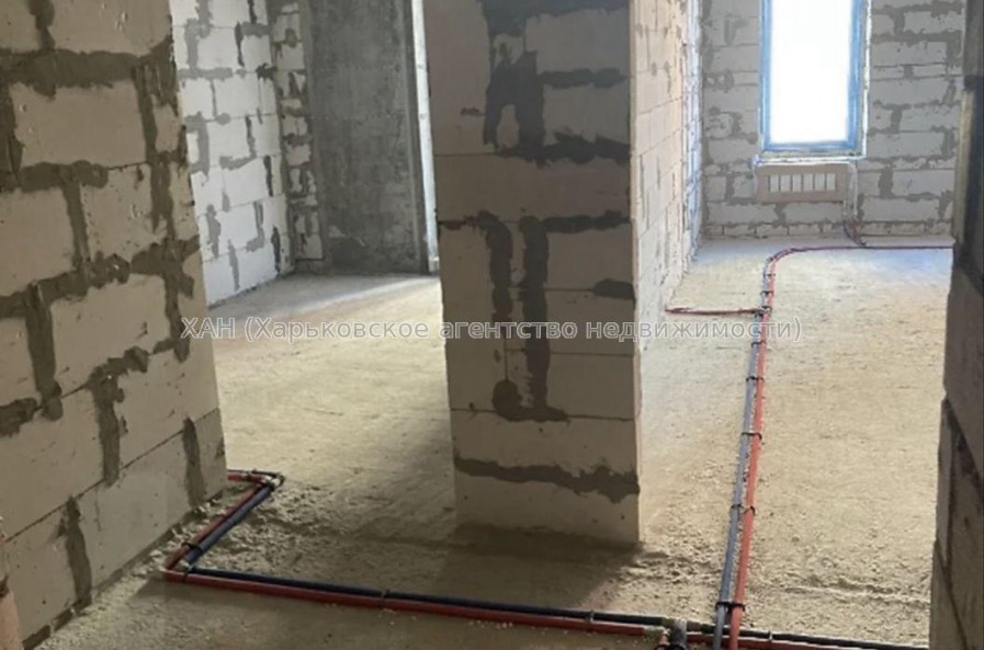 Продам квартиру, Гвардейцев Широнинцев ул. , 1 кім., 43 м², без внутренних работ 