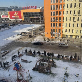 Продам квартиру, Гвардейцев Широнинцев ул. , 1  ком., 43 м², без внутренних работ