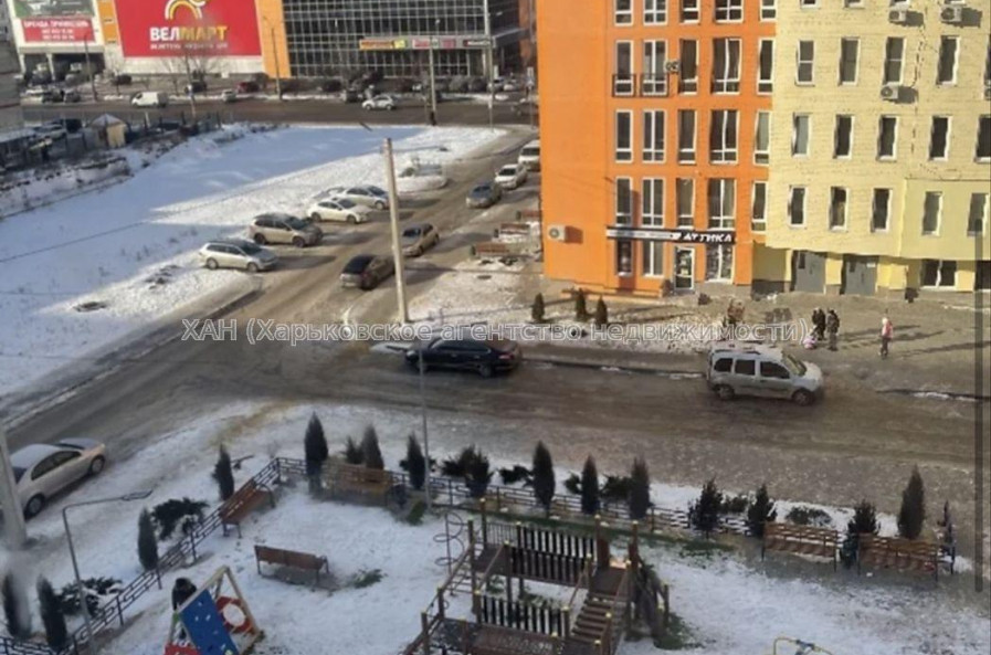 Продам квартиру, Гвардейцев Широнинцев ул. , 1 кім., 43 м², без внутренних работ 