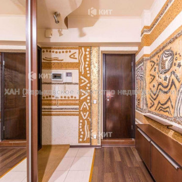 Продам квартиру, Соборности Украины ул. , 2 кім., 40 м², капитальный ремонт 