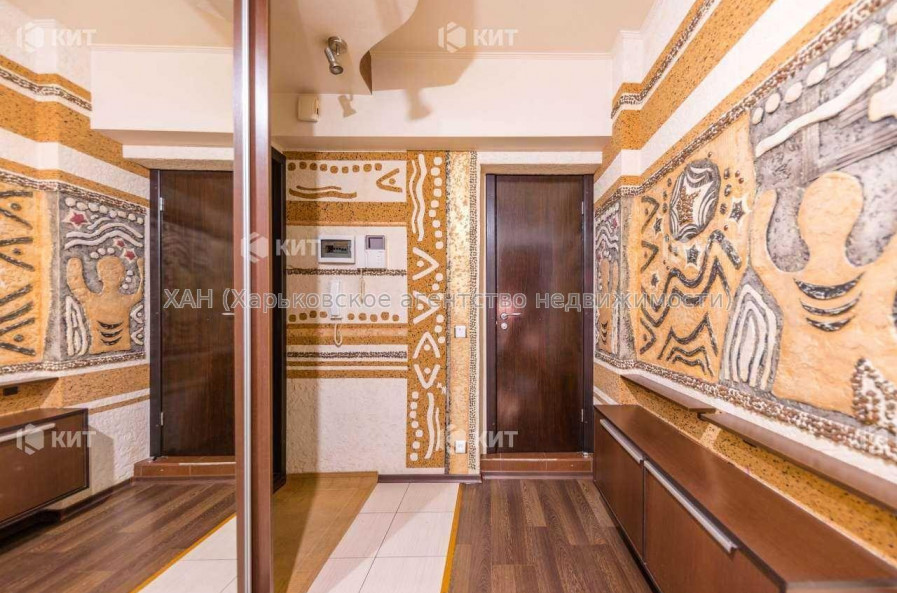 Продам квартиру, Соборности Украины ул. , 2 кім., 40 м², капитальный ремонт 