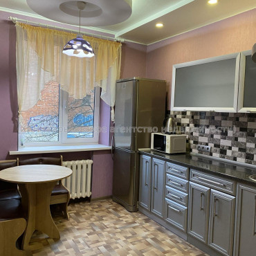 Сдам квартиру, Мироносицкая ул. , 79 , 1  ком., 55 м², евроремонт 