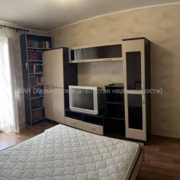 Сдам квартиру, Ахсарова Энвера ул. , 8/9 , 1  ком., 39 м², косметический ремонт 