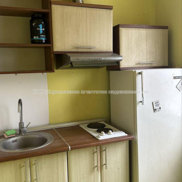 Продам квартиру, Победы просп. , 1  ком., 25.70 м², капитальный ремонт 