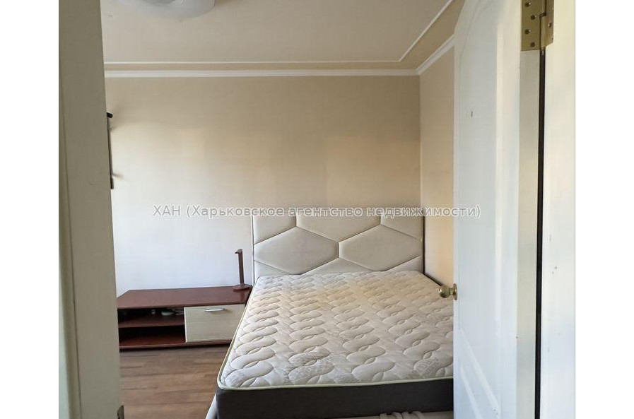 Продам квартиру, Победы просп. , 1  ком., 25.70 м², капитальный ремонт 