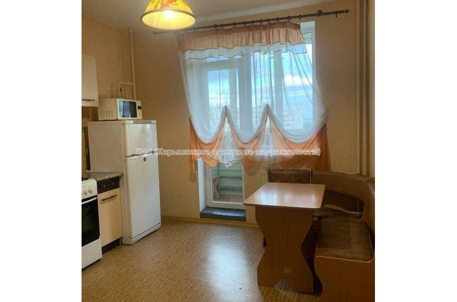 Продам квартиру, Зубарева Александра ул. , 1 кім., 42 м², капитальный ремонт 