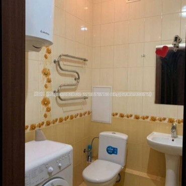 Продам квартиру, Зубарева Александра ул. , 1 кім., 42 м², капитальный ремонт 