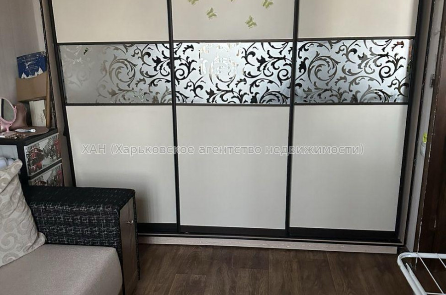 Продам квартиру, Академиков Ахиезеров ул. , 3 кім., 49.50 м², капитальный ремонт 