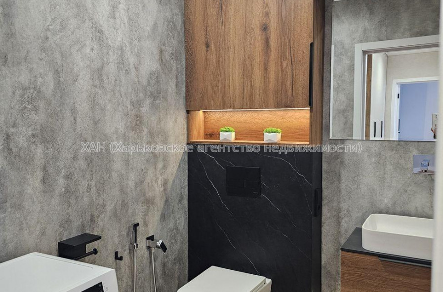 Продам квартиру, Мира ул. , 2  ком., 57 м², авторский дизайн 