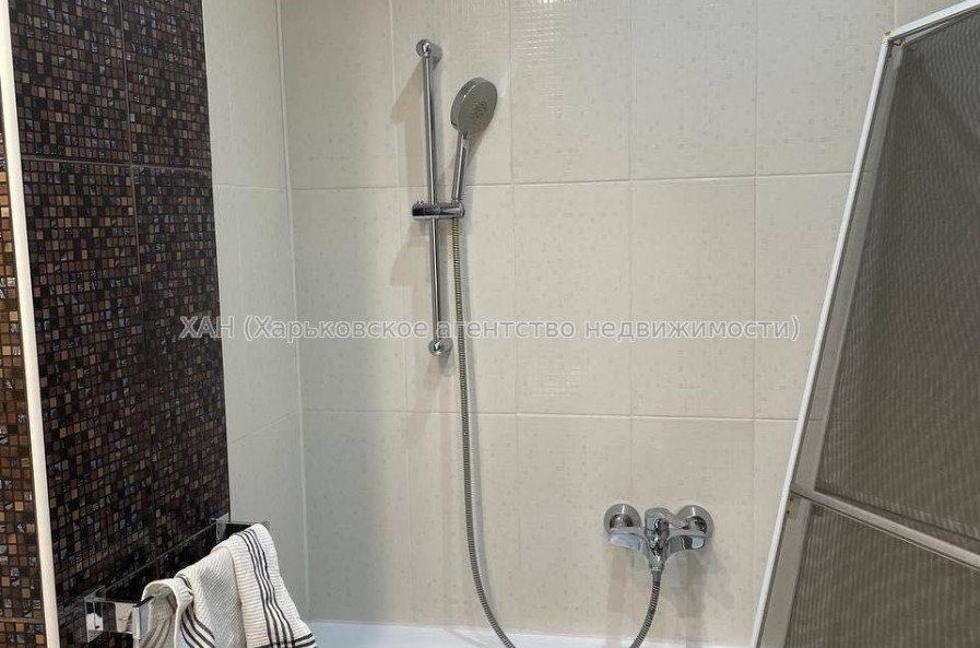 Продам квартиру, Георгия Тарасенко ул. , 2  ком., 54 м², частичный ремонт 