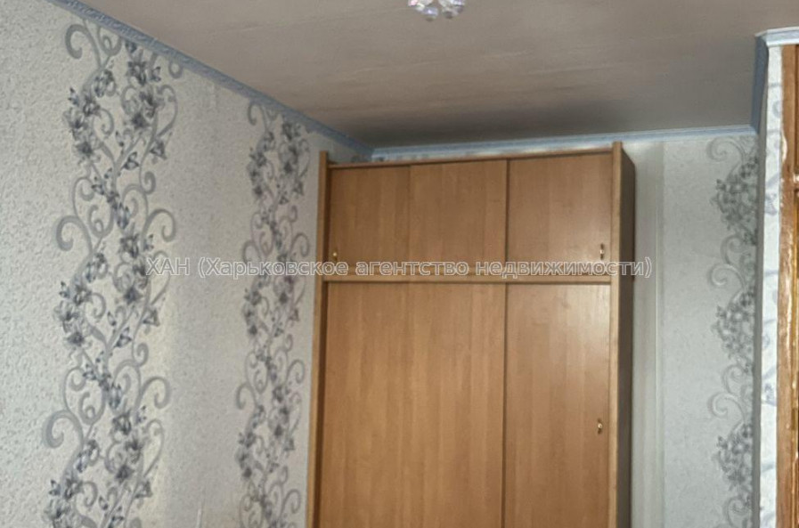 Продам квартиру, Победы просп. , 3 кім., 65 м², косметический ремонт 